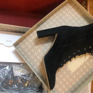 Gorgeous Black suede M. Gemi boots NIB